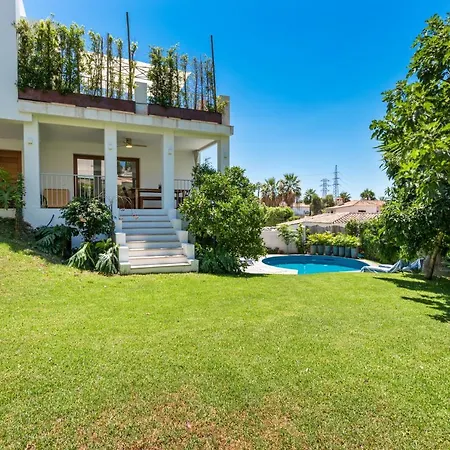 Outstanding, Luxury 4-bedroom In *