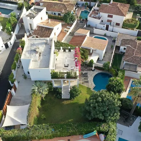 Villa Outstanding, Luxury 4-bedroom In *