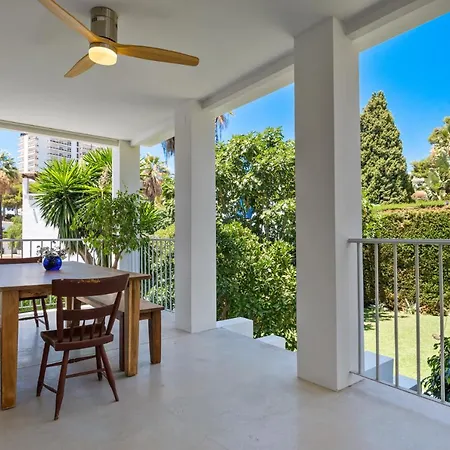Outstanding, Luxury 4-bedroom In *