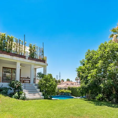 Villa Outstanding, Luxury 4-bedroom In Marbella