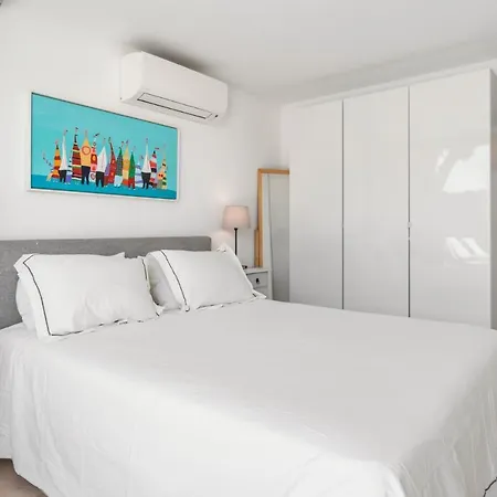 Outstanding, Luxury 4-bedroom In * Marbella