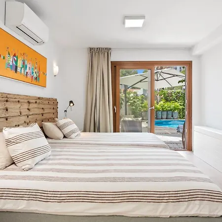 Outstanding, Luxury 4-bedroom In