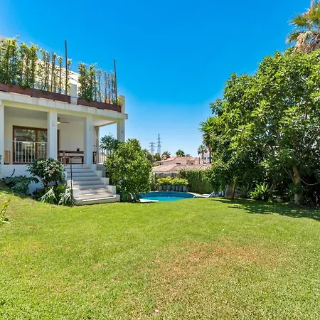 Outstanding, Luxury 4-bedroom In * Marbella
