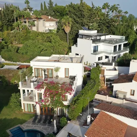 Outstanding, Luxury 4-bedroom In Marbella